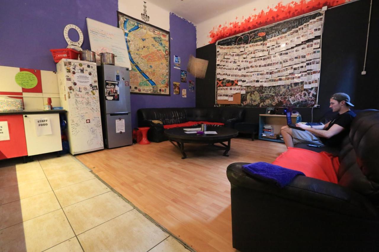 Retox Party Hostel - Budapest — Fotók 3